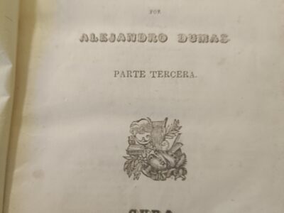 4 tomos de Alejandro Dumas.