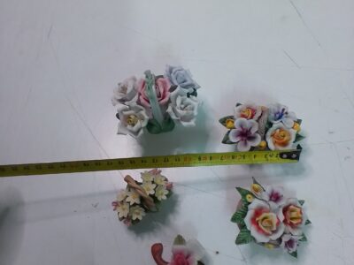 Cestitas de flores de porcelana o cerámica