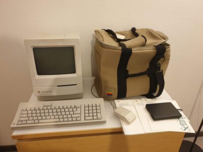 Macintosh Classic 1990