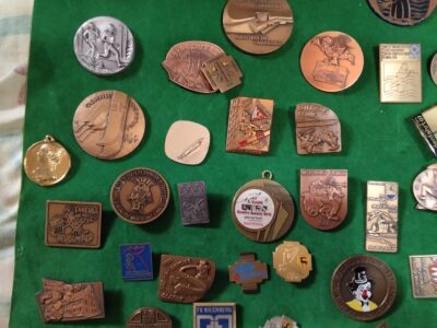 Lote de medallas e insignias deportivas suizas