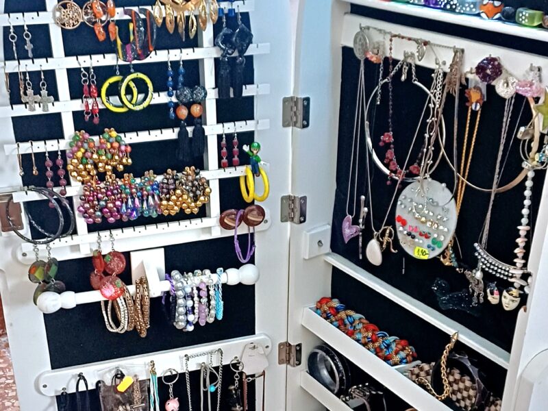 Venta de bisutería artesanía